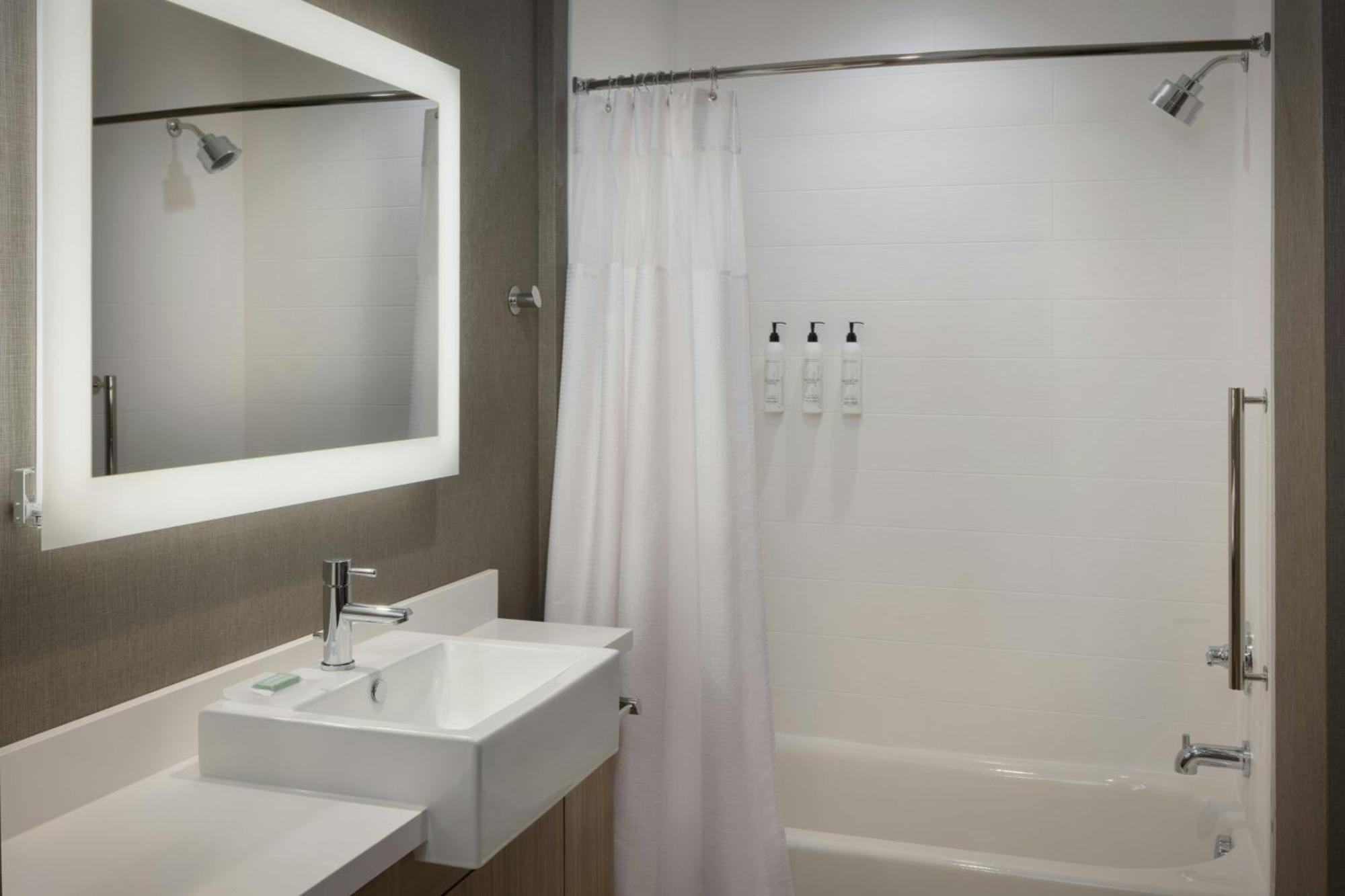 Springhill Suites By Marriott بولينغ غرين المظهر الخارجي الصورة