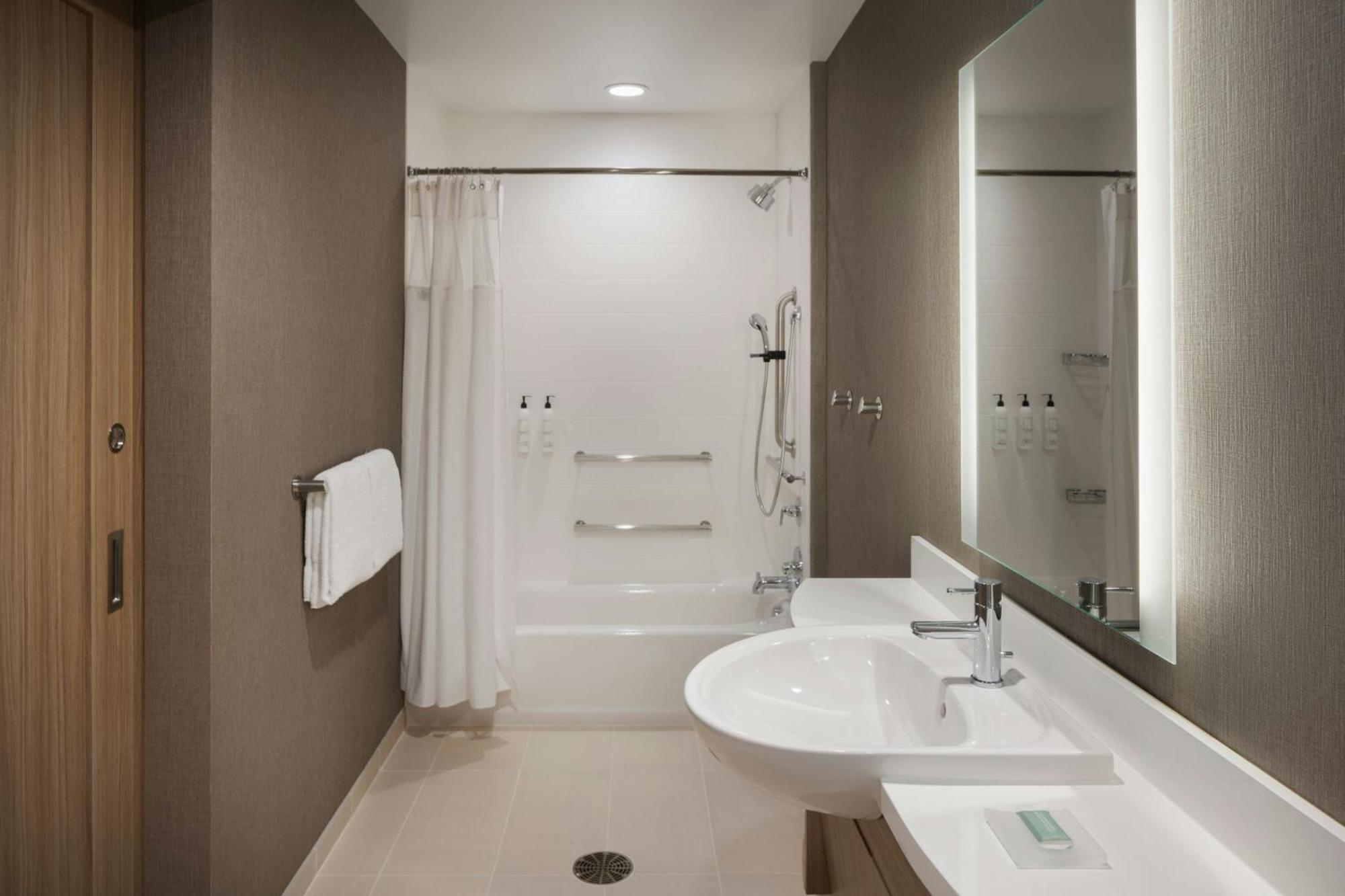 Springhill Suites By Marriott بولينغ غرين المظهر الخارجي الصورة
